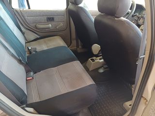 Land Rover Freelander 2000-thumb-10