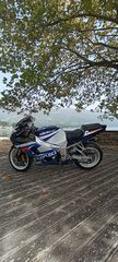Suzuki GSXR 1000 2001-thumb-1