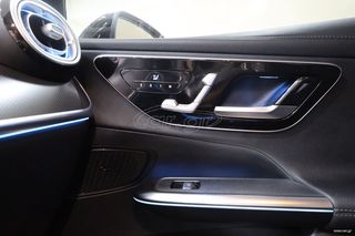 Mercedes-Benz GLC 300 2023 4MATIC 9G-TRONIC PLUG IN HYBRID FACE LIFT-thumb-19