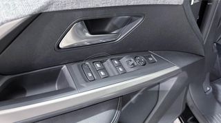 Peugeot 3008 2026 HYBRID 145 E-DCS6 ALLURE PLUS NAVI-thumb-18