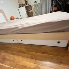 Εφηβικό κρεβάτι