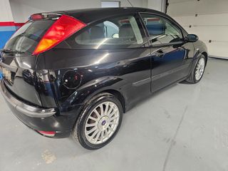 Ford Focus 2003-thumb-4