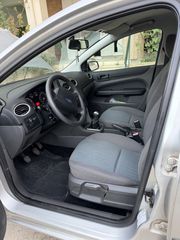 Ford Focus 2007-thumb-8