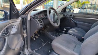 Ford Focus 2002-thumb-14