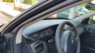 Ford Focus 2002-thumb-15