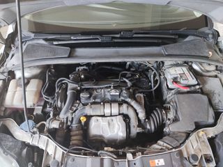 Ford Focus 2011 3 TITANIUM-thumb-1