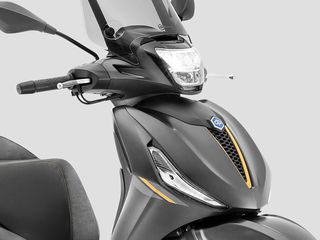 Piaggio Beverly 400 2026 ANNIVERSARY-thumb-1