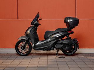 Piaggio Beverly 400 2026 ANNIVERSARY-thumb-5