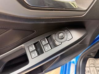 Ford Focus 2023 ST LINE-thumb-9
