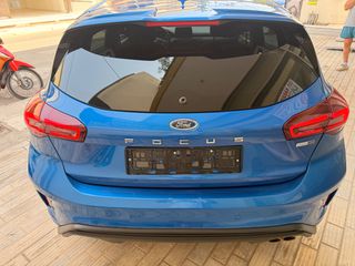 Ford Focus 2023 ST LINE-thumb-5