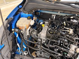Ford Focus 2023 ST LINE-thumb-16