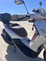Piaggio Beverly 300 2018-thumb-5
