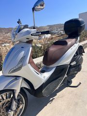 Piaggio Beverly 300 2018-thumb-9