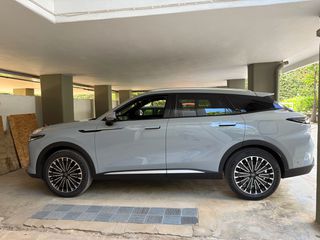 Omoda 9 SHS 2026