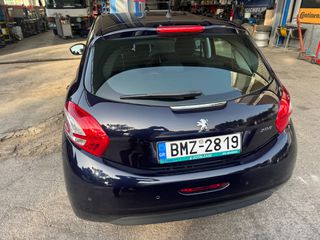 Peugeot 208 2015-thumb-6