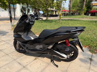 Honda PCX 125 2023-thumb-1