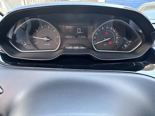 Peugeot 208 2018 1.2 PURETECH-thumb-11