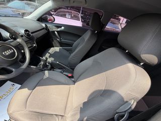 Audi A1 2011-thumb-8