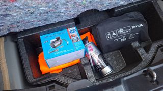 Toyota Yaris 2016 1.0_ζάντες_προβολείς_camera_a/c_βιβλίο_Δώρο Service-thumb-17