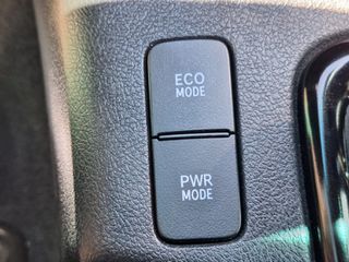 Toyota Hilux 2021-thumb-16