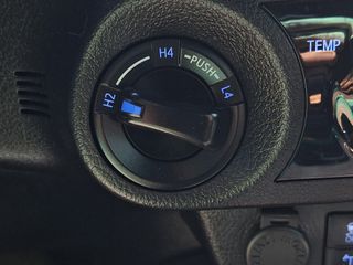 Toyota Hilux 2021-thumb-17
