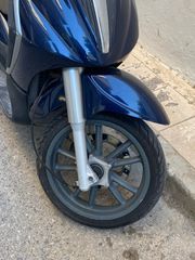 Piaggio Beverly 250 Tourer 2009-thumb-4