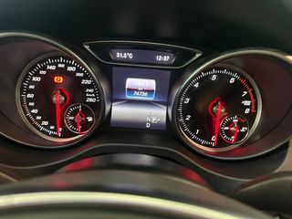 Mercedes-Benz GLA 200 2018 AMG Line + White Art Edition + Night Package-thumb-24