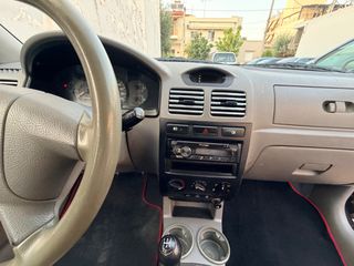 Kia Rio 2003-thumb-9