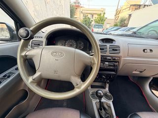 Kia Rio 2003-thumb-12