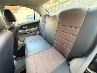 Kia Rio 2003-thumb-14
