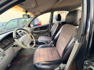 Kia Rio 2003-thumb-16