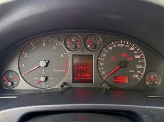 Audi A6 1999 C5-thumb-7