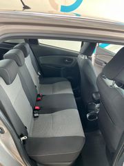 Toyota Yaris 2015 HYBRID - AUTOMATIC - NAVI - CAMERA-thumb-12