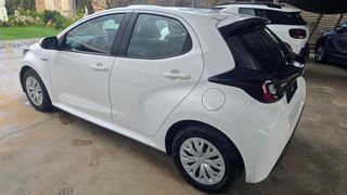 Toyota Yaris 2021 1.5 HYBRID-thumb-2
