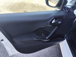 Peugeot 208 2014 ΙΔΑΝΙΚΟ ΓΙΑ ΝΕΟΥΣ ΟΔΗΓΟΥΣ-thumb-16