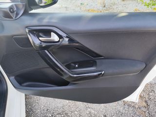 Peugeot 208 2014 ΙΔΑΝΙΚΟ ΓΙΑ ΝΕΟΥΣ ΟΔΗΓΟΥΣ-thumb-17