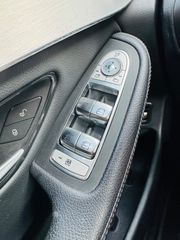 Mercedes-Benz GLC 200 2019 FACELIFT.AMG LINE-thumb-9