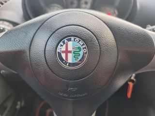 Alfa Romeo GT 2006 BERTONE-thumb-63