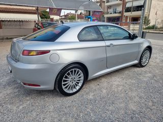 Alfa Romeo GT 2006 BERTONE-thumb-8