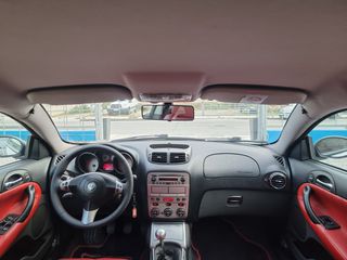 Alfa Romeo GT 2006 BERTONE-thumb-42