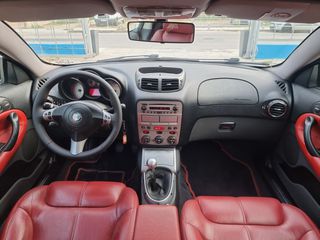 Alfa Romeo GT 2006 BERTONE-thumb-44