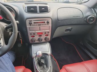 Alfa Romeo GT 2006 BERTONE-thumb-49