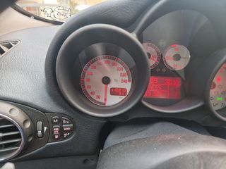 Alfa Romeo GT 2006 BERTONE-thumb-59