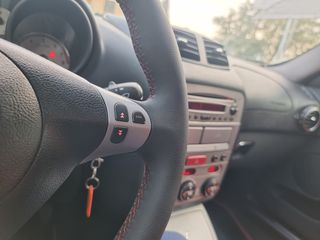 Alfa Romeo GT 2006 BERTONE-thumb-61