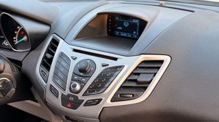 Ford Fiesta 2013 trend-thumb-13