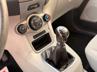 Ford Fiesta 2013 trend-thumb-16