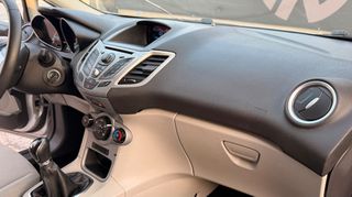 Ford Fiesta 2013 trend-thumb-19