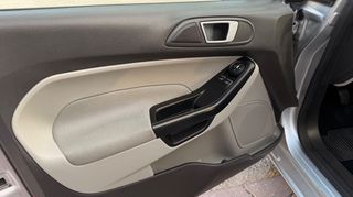 Ford Fiesta 2013 trend-thumb-24