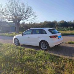 Audi A3 2014 AMBITION SPORTBACK-thumb-5
