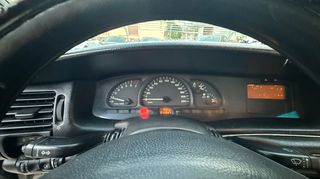 Opel Vectra 1995-thumb-10